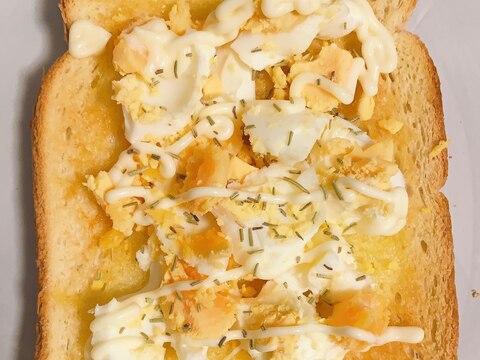 アレンジ食パン☆ローズマリー卵バター